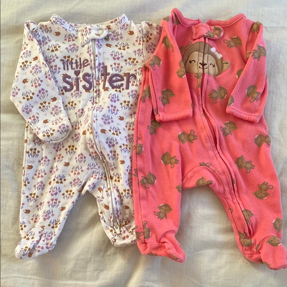 Newborn sleep and play